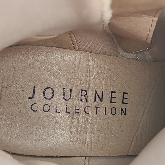 Black boots - Picture 3 of 6